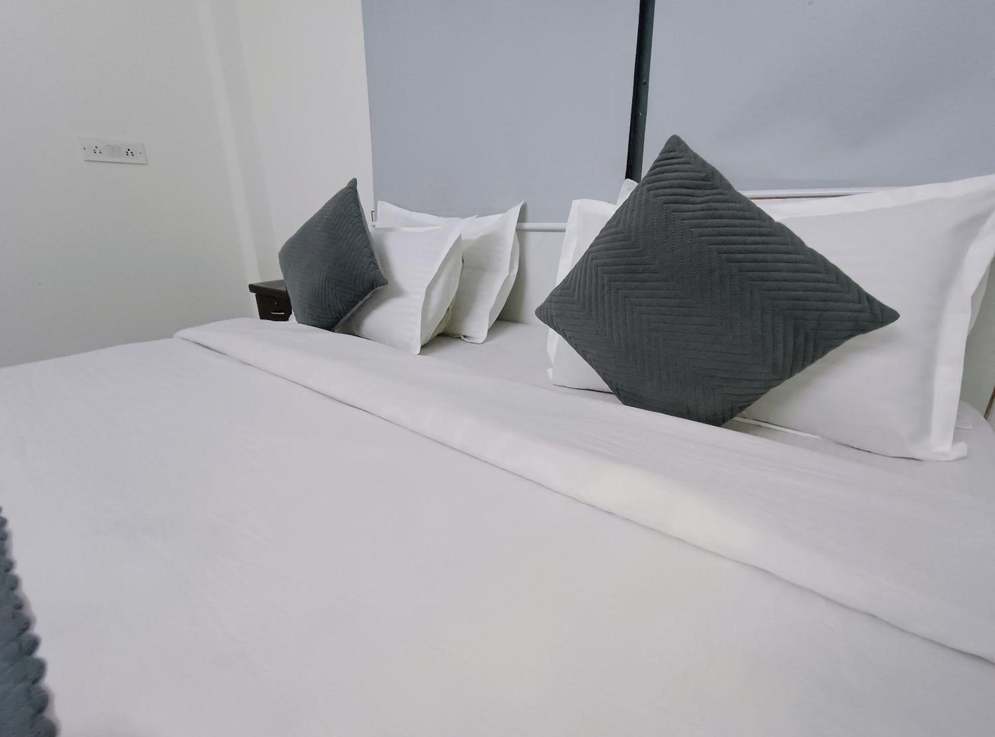 Hotel Hauz Khas Fort View نيودلهي المظهر الخارجي الصورة